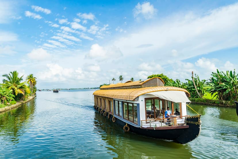 Kerala Backwaters: Houseboat Diaries